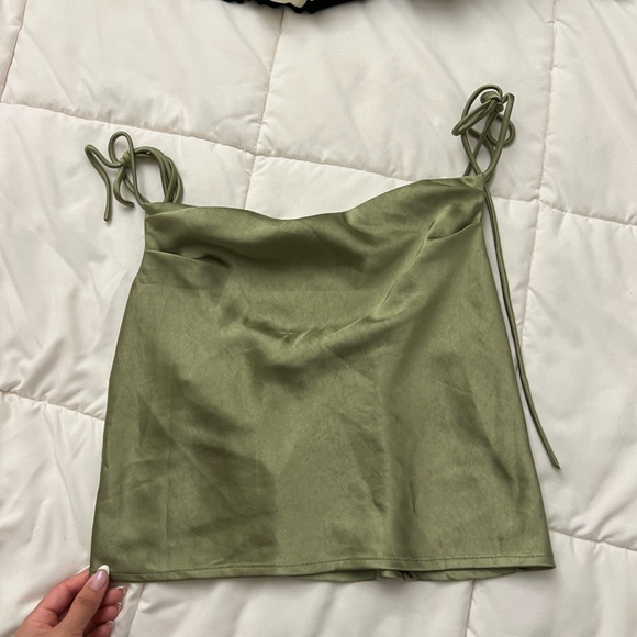 Princess Polly Tops - Princess Polly green blouse